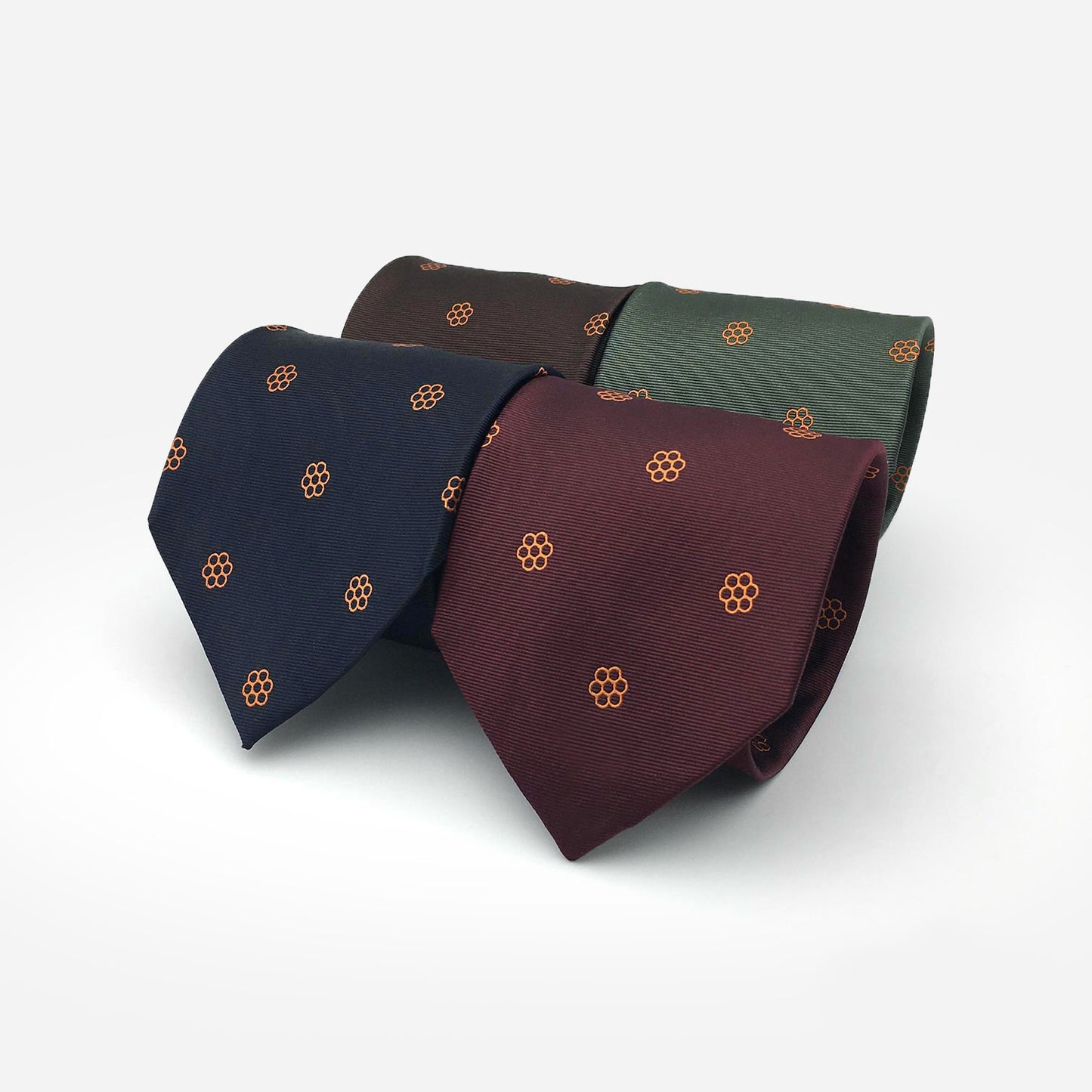 Lot de 4 cravates en soie à fleurs