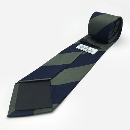 Cravate en soie rayée bleu marine vert foret